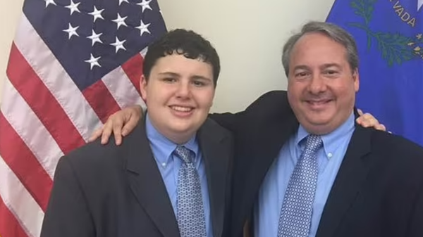 أغروه مراراً.. رسائل تكشف نجاة ملياردير أميركي من كارثة تيتان بآخر لحظة