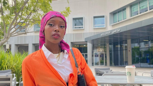 تعرضت لهجوم في الباص.. مؤثرة جزائرية سمراء تثير الجدل