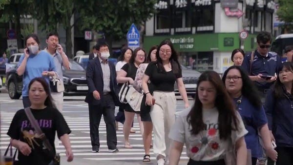 قانون جديد في كوريا الجنوبية يجعل المواطن أصغر