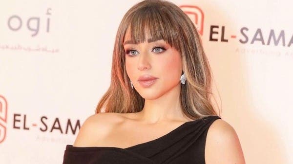 مازلت أحبو بعالم الفن.. وليلى علوي قدوتي