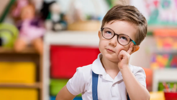 بينها الاستعانة بألوان ساطعة.. 9 نصائح لتعزيز الذاكرة لدى الأطفال