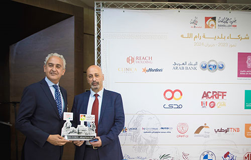 “المشروبات الوطنية” ترعى أنشطة بلدية رام الله لمدة عام