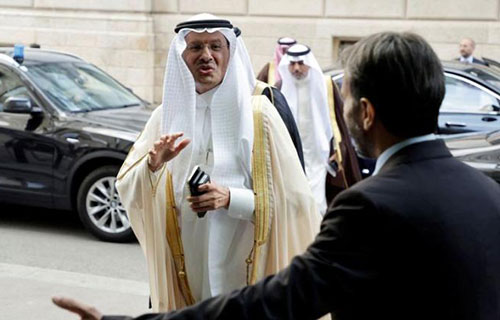 تخفيضات إنتاج النفط الجديدة تظهر قوة العمل الجماعي مع روسيا