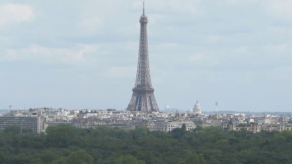 لماذا تشكل ضواحي باريس “عقدة” لرؤساء فرنسا؟