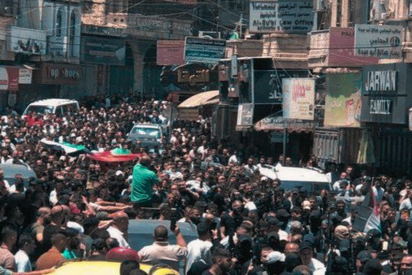 وداع مهيب للشهيدين مقبول وشاهين في نابلس-الحياة الجديدة