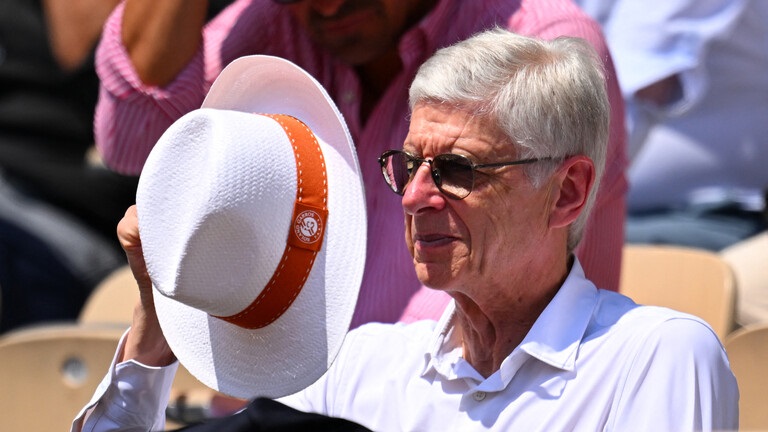 المدرب المخضرم “فينغر”.. منصب مفاجئ ضمن خطة مسؤولي الكرة السعودية