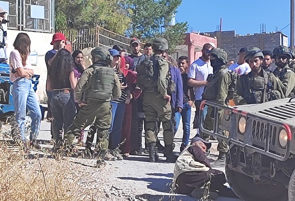 إصابات إثر اعتداء للمستوطنين على المواطنين في مسافر يطا-الحياة الجديدة