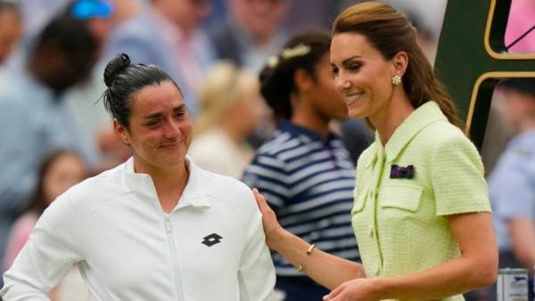 أميرة ويلز تواسي أنس جابر بعد خسارتها نهائي ويمبلدون