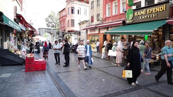 تركيا تواصل ترحيل اللاجئين السوريين.. ما الأسباب؟