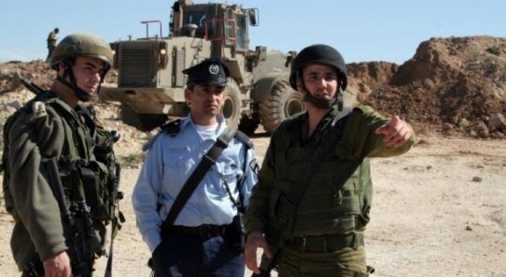 الاحتلال يخطر بهدم منشآت في سلوان ويقتحم عدة أحياء بالقدس-الحياة الجديدة