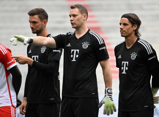 الحارس نوير يسير في الطريق الصحيح ليتعافى من الإصابة