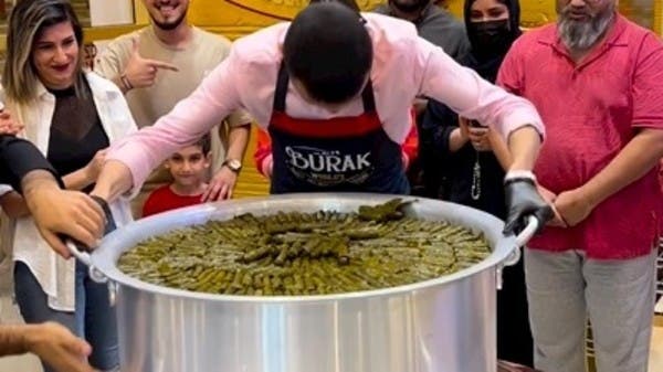 الشيف بوراك يفشل لأول مرة في قلب قدر ورق عنب.. ماذا حدث له؟