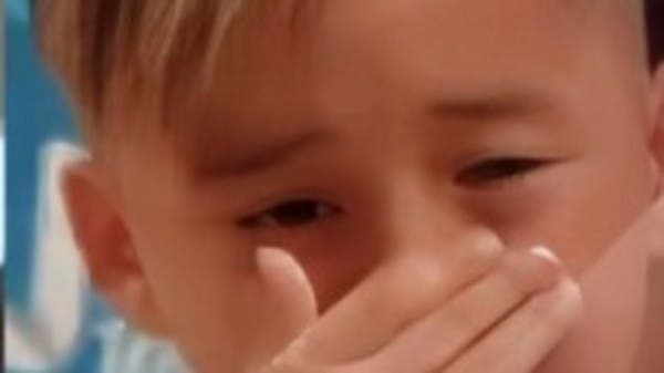 فيديو مليء بالبراءة والدموع.. طفل يبكي عند رؤية رونالدو