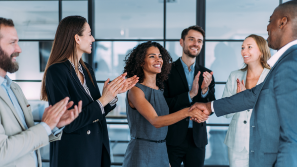 هل ترغب بتعظيم نجاحك؟.. إليك 10 ممنوعات يتجنبها المتفوقون صباحاً