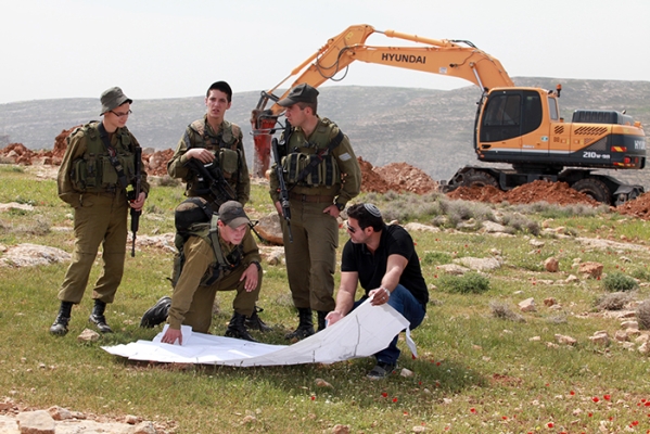 مستوطنون يجرفون أراضي جنوب نابلس-الحياة الجديدة