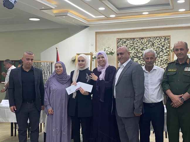 محافظة جنين تكرم الطلبة المتفوقين في الثانوية العامة-الحياة الجديدة