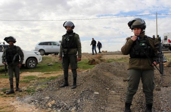 الاحتلال يخطر بوقف العمل بطريق ومنشآة في عقربا جنوب نابلس-الحياة الجديدة