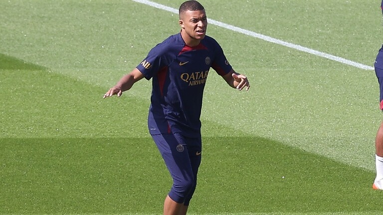 مدافع ريال مدريد كارباخال يرد بعنف على سؤال حول مبابي