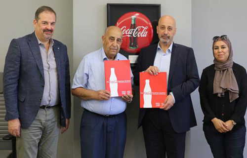 “المشروبات الوطنية كوكاكولا/ كابي” ترعى فريق المبارزة النسوي لنادي ثقافي البيرة