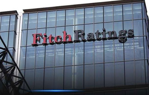 “فيتش” تخفض تصنيف أميركا والبيت الأبيض يرفض “بشدة”