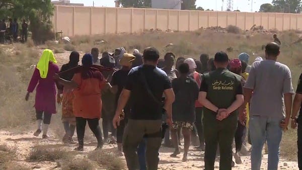 مهاجرون أفارقة يكشفون لـ”العربية” عن تفاصيل الرحلة من ليبيا إلى تونس
