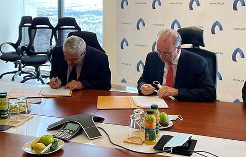 صندوق الاستثمار يوقع مع “فاتن” اتفاقية إقراض في القدس