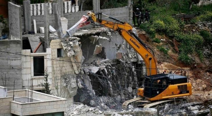 الاحتلال يجبر عائلة مقدسية على هدم جزء من منزلها ذاتيا-الحياة الجديدة