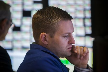 بيانات التضخم الأمريكية تخالف التوقعات وتربك حسابات الفيدرالي