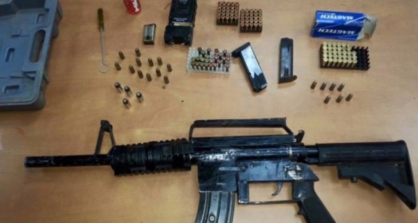 القبض على مطلوبين للعدالة ومصادرة أسلحة في جنين-الحياة الجديدة