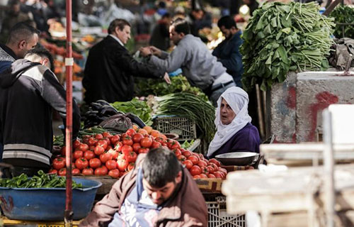 الخضراوات والفواكه ترفعان مؤشر أسعار المستهلكين الشهر الماضي