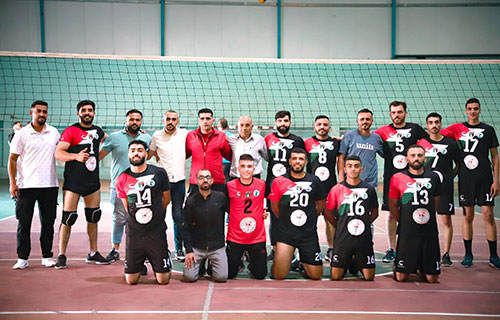 عقابا وحجّة يحلّقان على ارتفاعات شاهقة