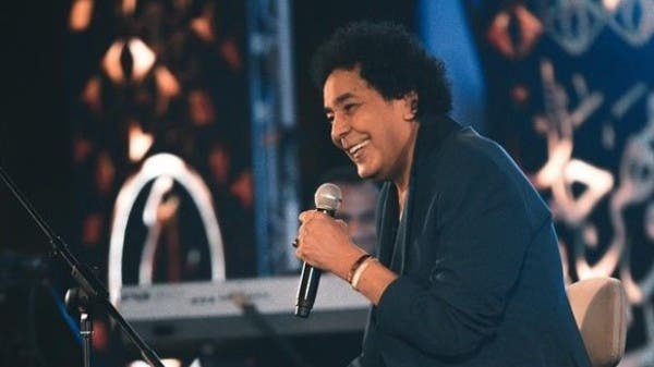 لن أعتزل.. وأعيش وأغني من أجل إسعاد الجمهور