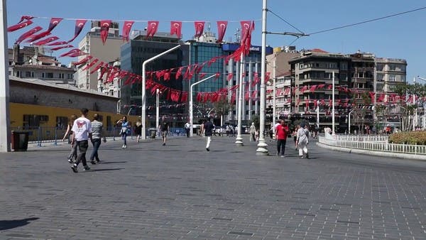 مشاهد توثق عنصرية الأتراك ضد السياح العرب!