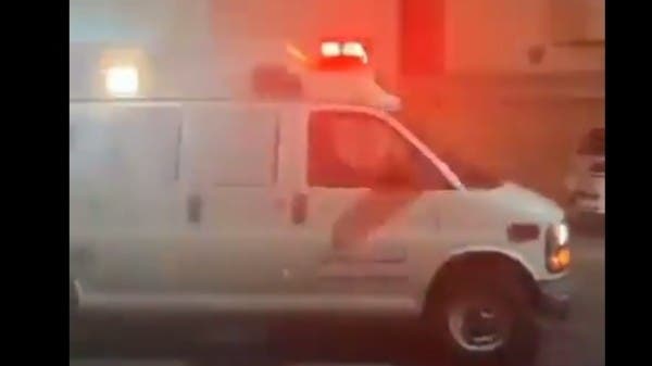 فيديو من البحرين.. تعالج بمستشفى ثم سرق سيارة إسعاف وهرب