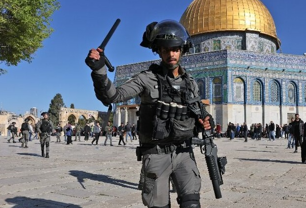 “أوقاف القدس” تدين اعتداء شرطة الاحتلال على المصلين في الأقصى-الحياة الجديدة