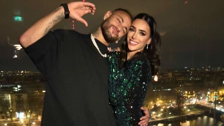 صديقة نيمار تشيد بالكرم السعودي