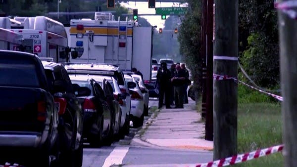 الجاني أنهى حياته برصاصة بعد ارتكابها.. تفاصيل مقتل 3 أشخاص في جريمة عنصرية مروعة