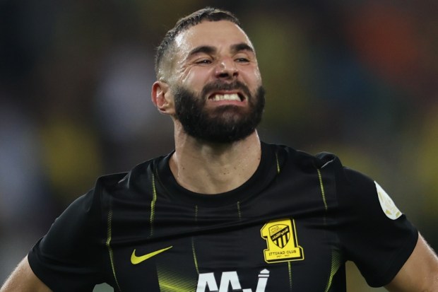 الكشف عن تفاصيل إصابة كريم بنزيمة