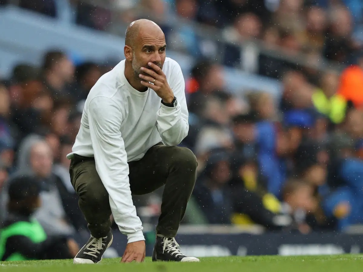 جوارديولا.. الثلاثية التاريخية تدعم الطموحات للظفر بجائزة “اليويفا”