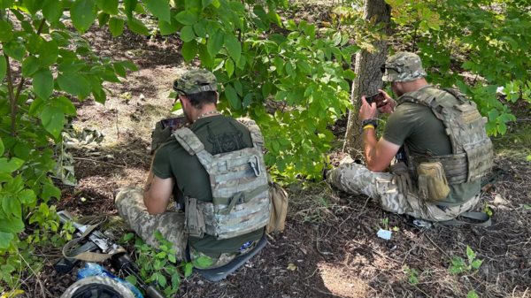 صورة بألف كلمة.. لعبة خطفت عقل الأوكرانيين بأكثر المعارك دموية