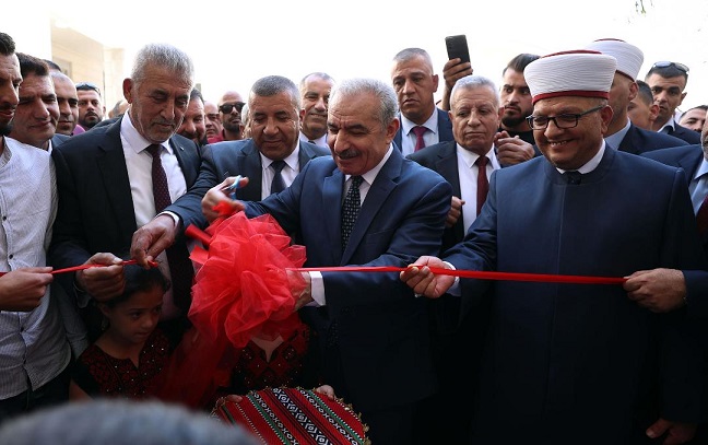 اشتية يفتتح المبنى الجديد لكلية العلوم الإسلامية في الظاهرية-الحياة الجديدة