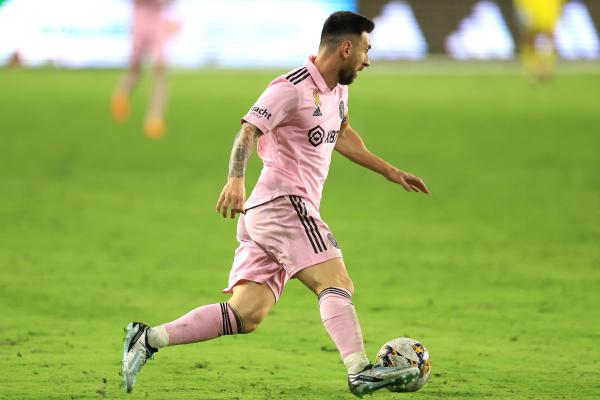 ميسي يقود إنتر ميامي للفوز على حامل اللقب