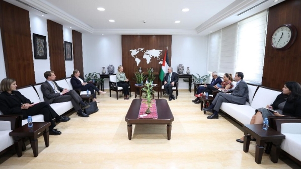 اشتية:اجتماع المانحين يجب أن يحمل إدانة لإجراءات الاحتلال ورؤية لمستقبل حل الدولتين-الحياة الجديدة