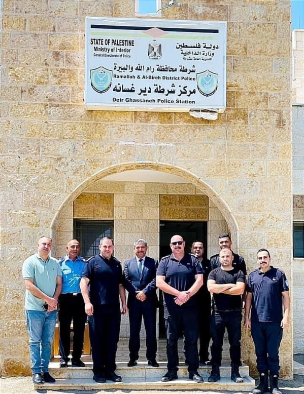 التوجيه السياسي لرام الله والبيرة يحاضر في مركز شرطة دير غسانة ويهنئ مديره الجديد-الحياة الجديدة