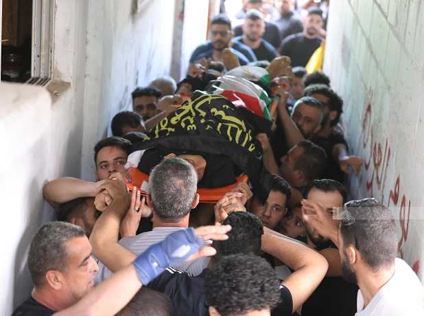 تشييع الشهيد الطفل ميلاد الراعي في مخيم العروب-الحياة الجديدة