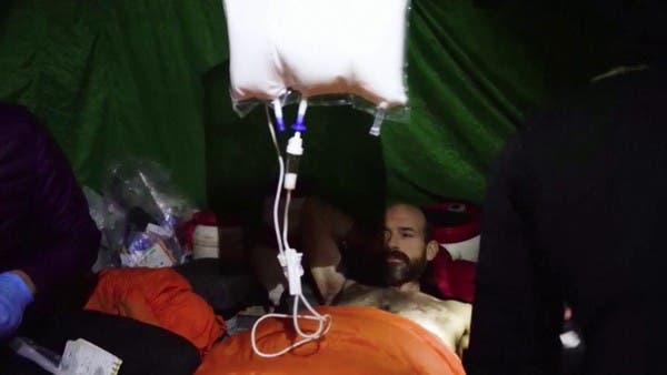 عالق في أعمق كهوف العالم.. سحب بطيء لباحث أميركي في تركيا