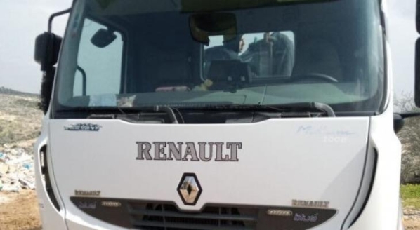 إرجاع شاحنة محملة بنفايات إسرائيلية مهربة-الحياة الجديدة