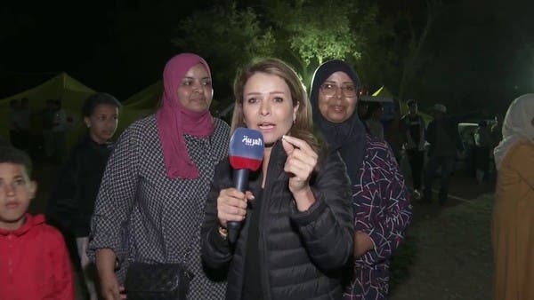 مغاربة يقضون ليلتهم الرابعة في العراء خوفا من الهزات الارتدادية.. كيف يتعايشون؟