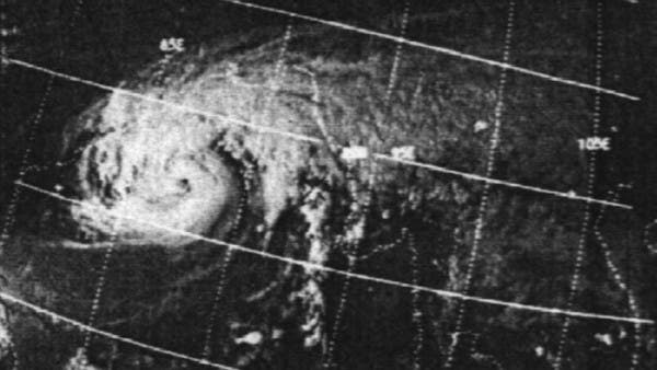 بهذا العام.. إعصار قتل 500 ألف وأدى لظهور دولة جديدة