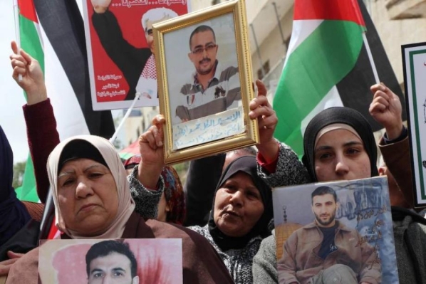 وقفة تضامنية نصرة للأسرى في سجون الاحتلال-الحياة الجديدة